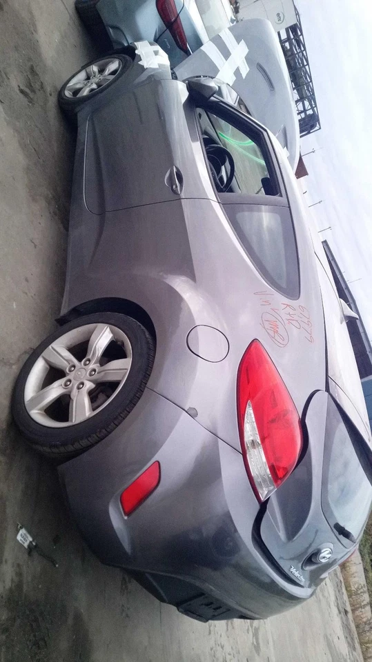 Conjunto de puerta delantera izquierda usado se adapta a: Hyundai Veloster 2015 techo de metal sin s Foto 4 de 4