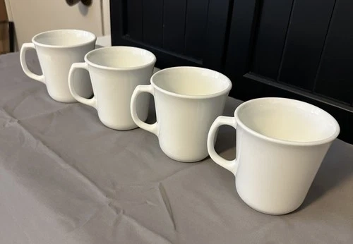 Set Of 4 Corning Vintage White Coffee Mugs/Tea Cups D Handle