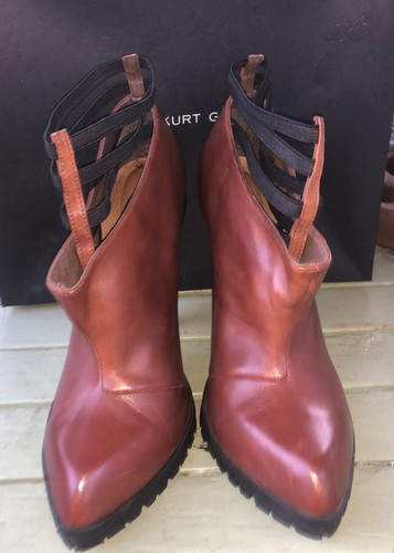 KG Kurt Geiger Saucy court boots brown 