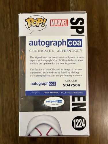 Dove Cameron ‘Spider-Gwen’ Marvel Autographed Signed Funko Pop ACOA - Picture 3 of 8