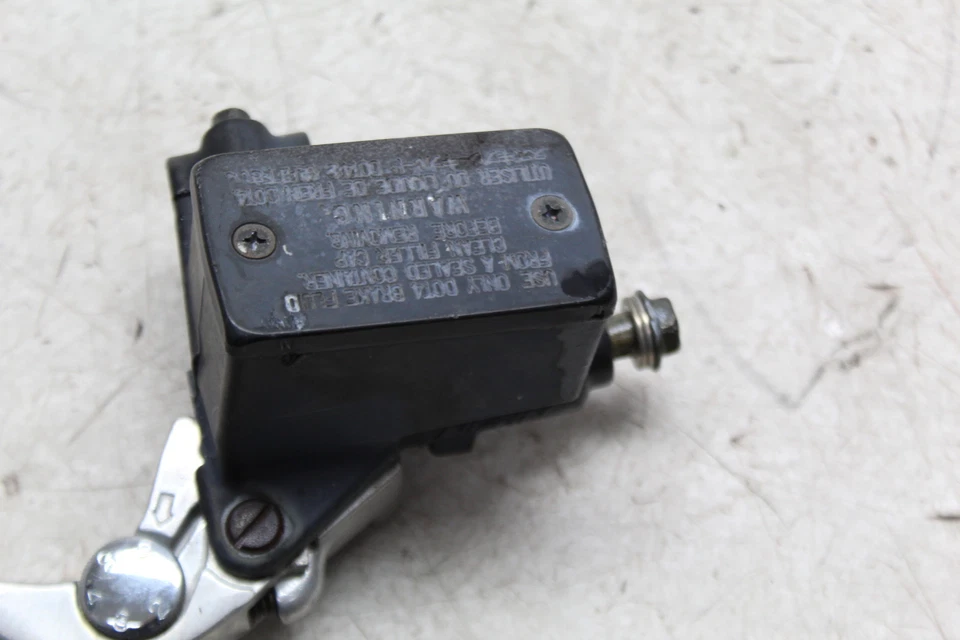 Suzuki Bandit 600 GSF600S 2000 cilindro maestro de freno delantero con palanca Foto 2 de 4