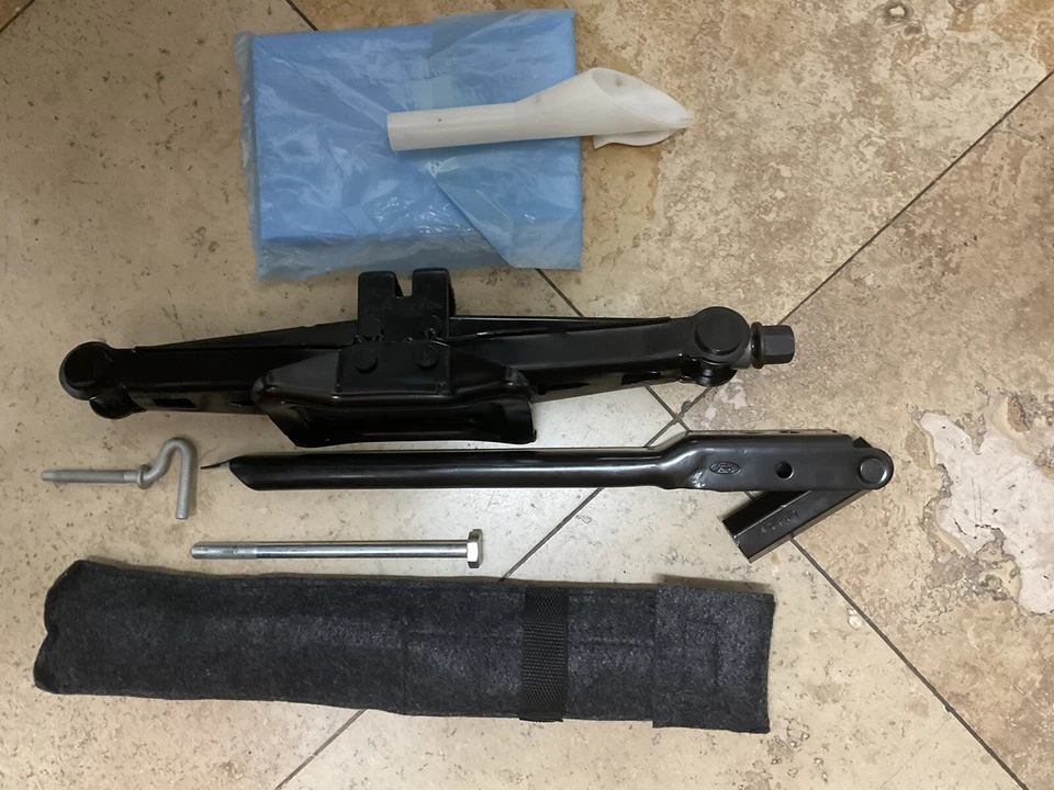 Ford Fusion Jack 2008-2009-2010-2011-2012 con herramientas OEM Foto 4 de 4