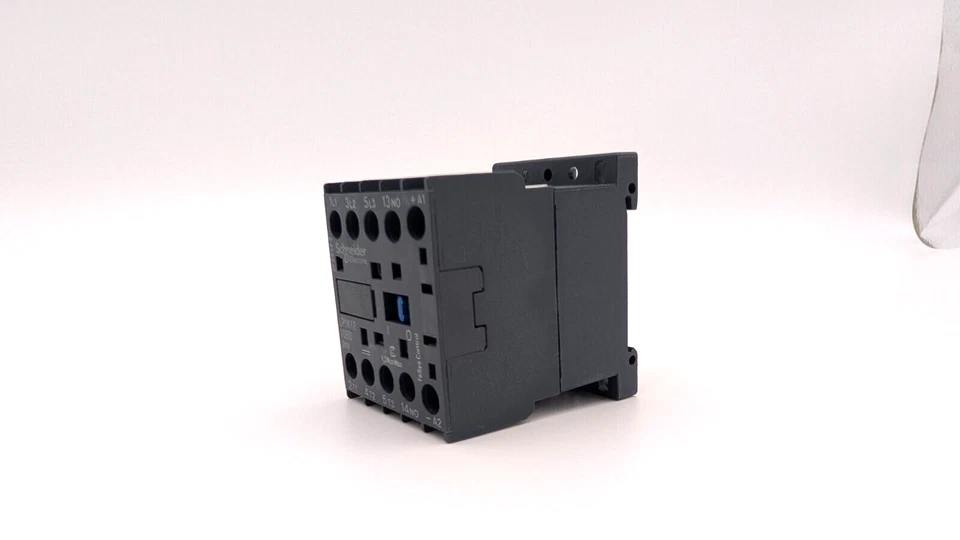 Contactor Schneider Electric LP1K1210B TeSys K 3P AC-3/AC-3e 440V 12A 1NO aux24v Foto 4 de 4