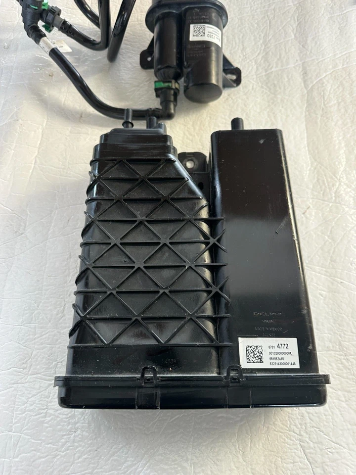 GMC SIERRA 2500HD 3500 2024 6,6 L GAS COMBUSTIBLE Conjunto de válvula de bote de vapor Foto 3 de 4