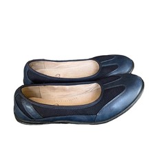 Mountain  Sole blue faux  leather  and  fabric  comfort  flats  women  s  size  8.5