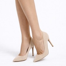 Alice  Olivia Dina 95 Size 7.5 Nude Suede Pointy Toe High Heels Whipstitch