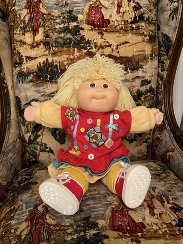 Vintage 1989 Cabbage Patch Kids Doll Coleco Designer Line Blonde Blue Eyes