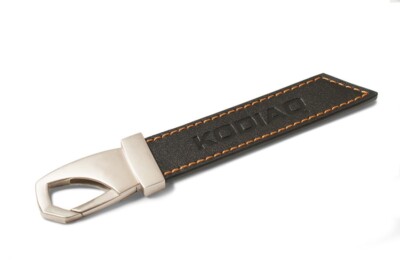 Skoda KODIAQ Leder-Schlüsselanhänger schwarz mit Karabiner MVF37-851