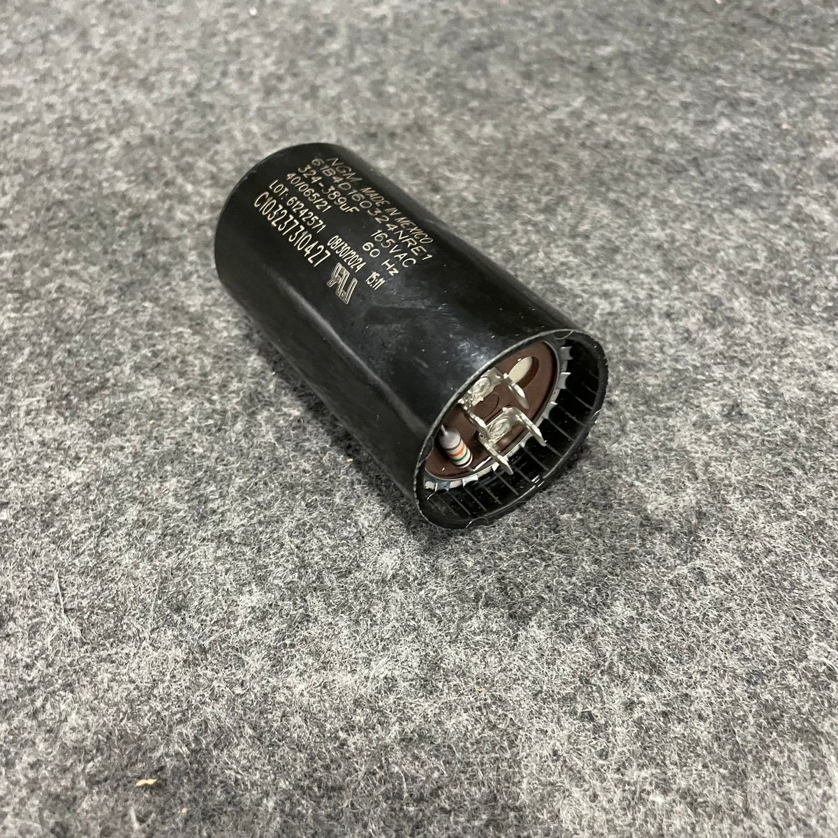 NGM Start Capacitor 324-389uF 165VAC 60Hz, Black