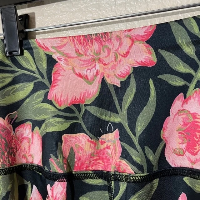 beyond-yoga rose gym workout logo leggings