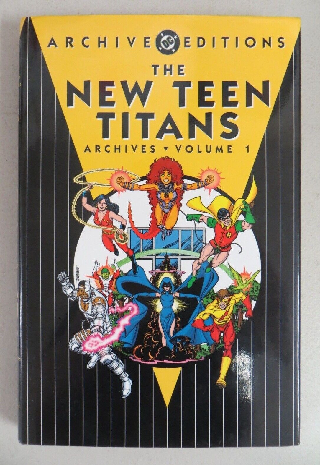 New Teen Titans Archives Volume 1 HC Marv Wolfman George Perez DC Comics 1999
