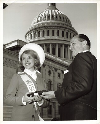 Christine Flasch 1969 Press Photo 8x10 Wisconsin Junior Miss Pageant  *P146a