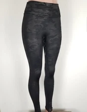 Spanx Women's Size Medium Faux Black Leather Camo Leggings Pants Stretch Causal