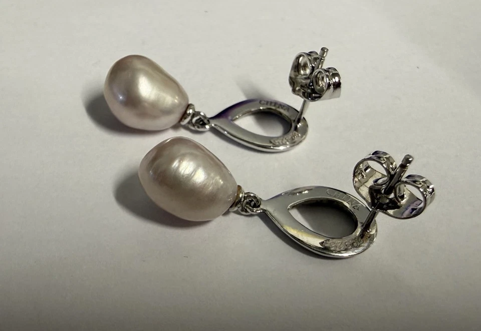 925 Sterling Silver & Pearl Teardrop Dangle Earrings - Butterfly Closure - Image 4 of 4
