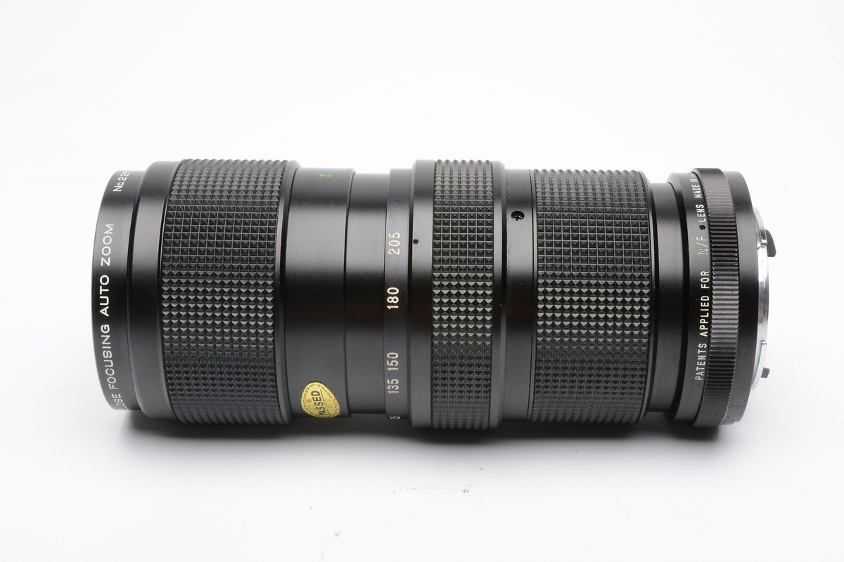 Vivitar 75-205mm F3.8 close focusing for Nikon F-Mount, caps +