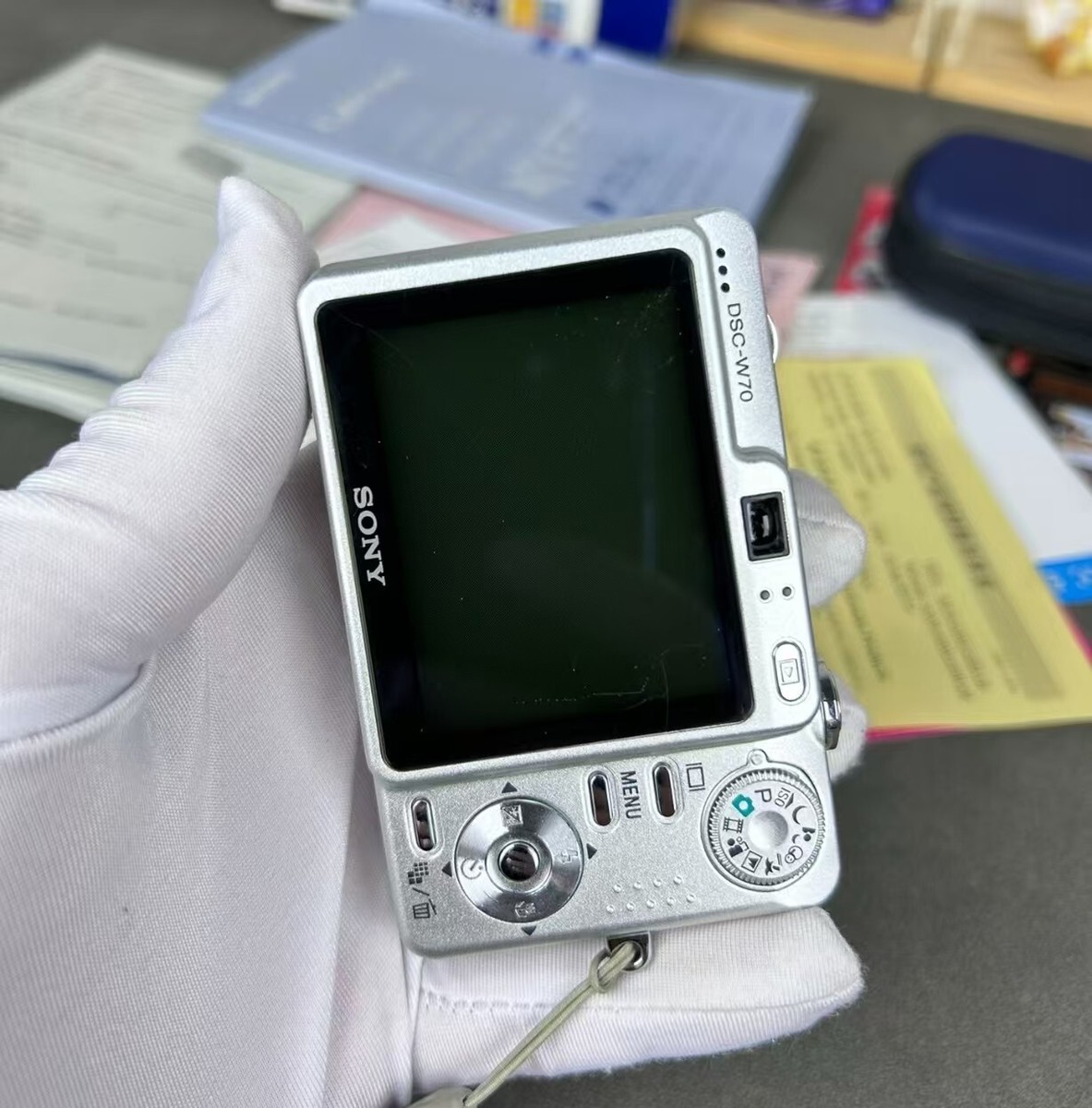 Sony Cybershot DSC-W70 7.2MP 3x Optical zoom Digital Camera