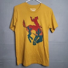 Rowdy Crowd Clothing Womens T-Shirt Size M Cowboy Bronco Rider Western Mustard