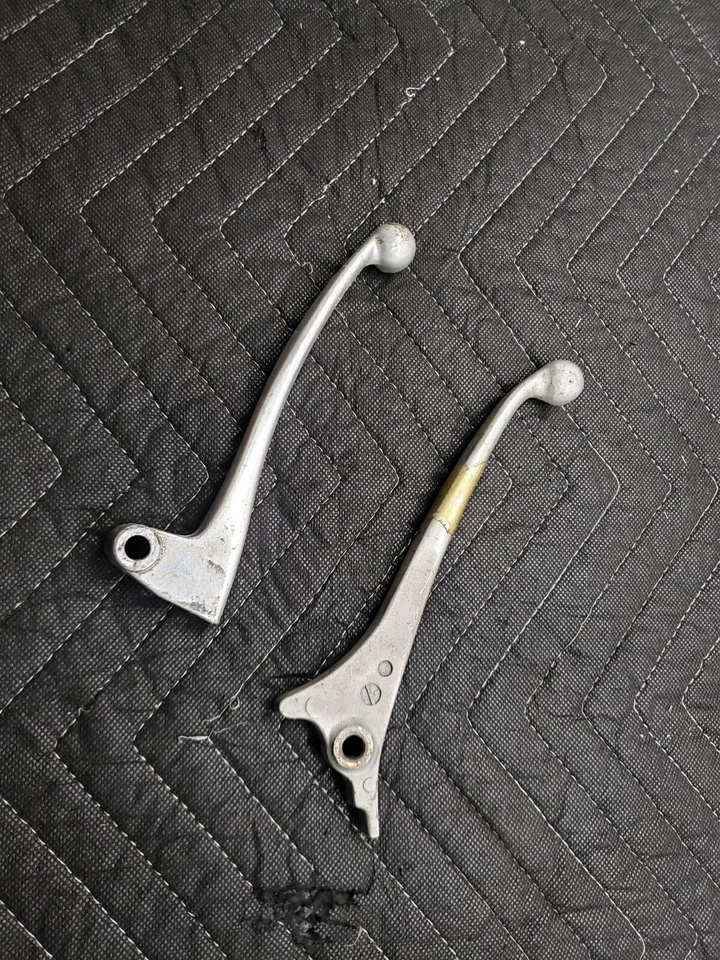 PALANCA DE FRENO Y EMBRAGUE DELANTERA HONDA CB750F/K SUPERSPORT 1978-1980 Foto 2 de 4