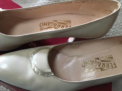 SALVATORE FERRAGAMO Womens Bone Low Heel Pump Shoes Sz 9.5 AAA Boreale ITALY - Picture 2 of 5