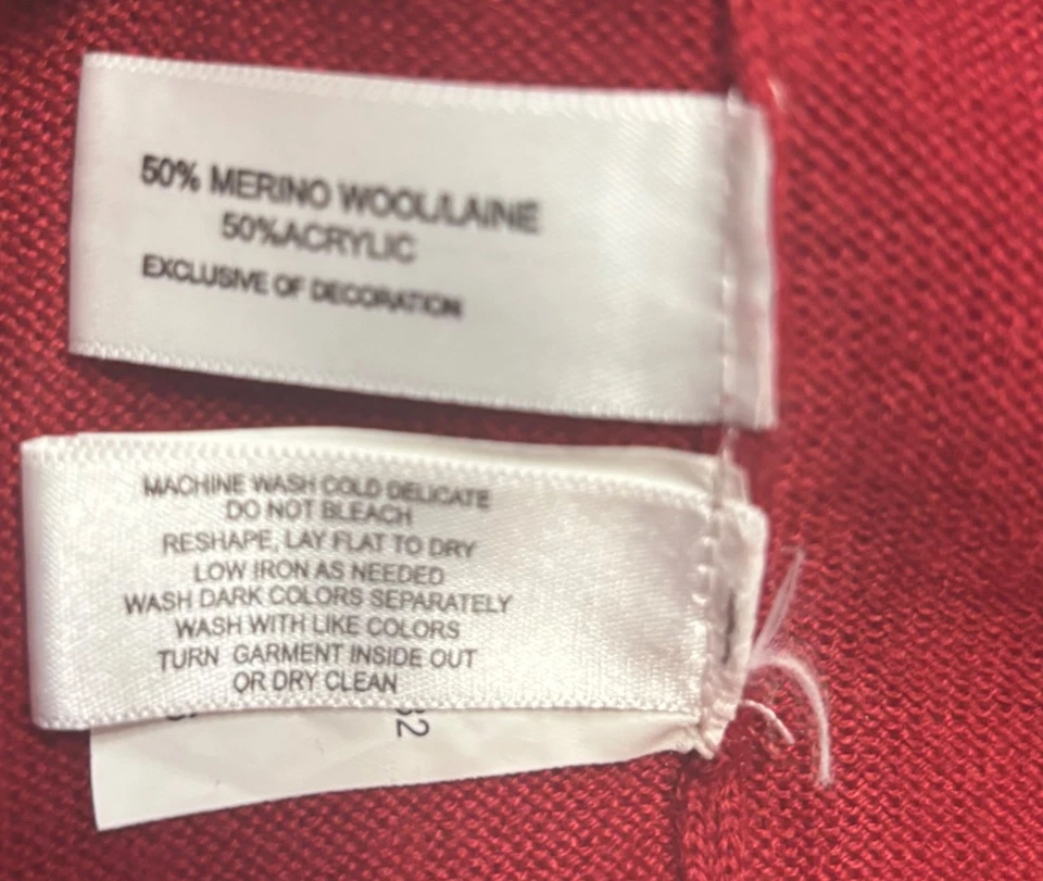 Men's Merino Wool Blend V-Neck Sleeveless Sweater Vest Sz M Emblem Grandpacore - Image 4 of 4