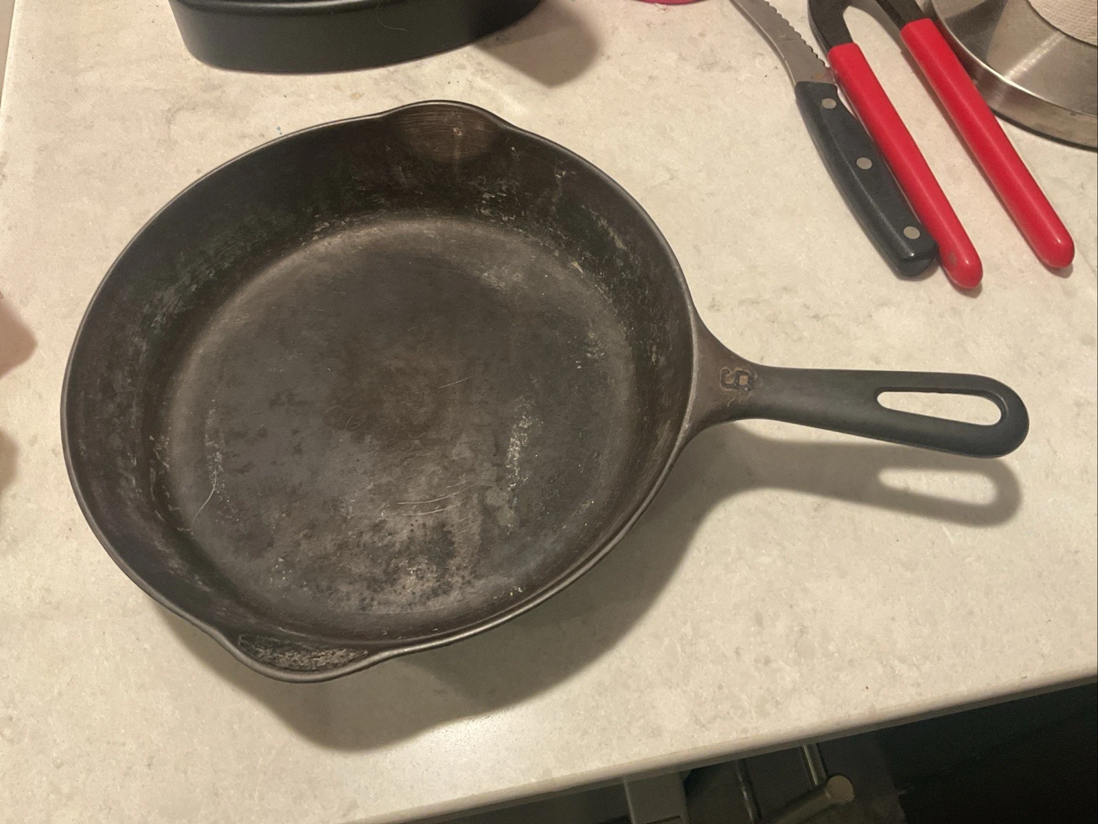 699 Griswold No. 6 Cast Iron Skillet Frying Pan No Wobble