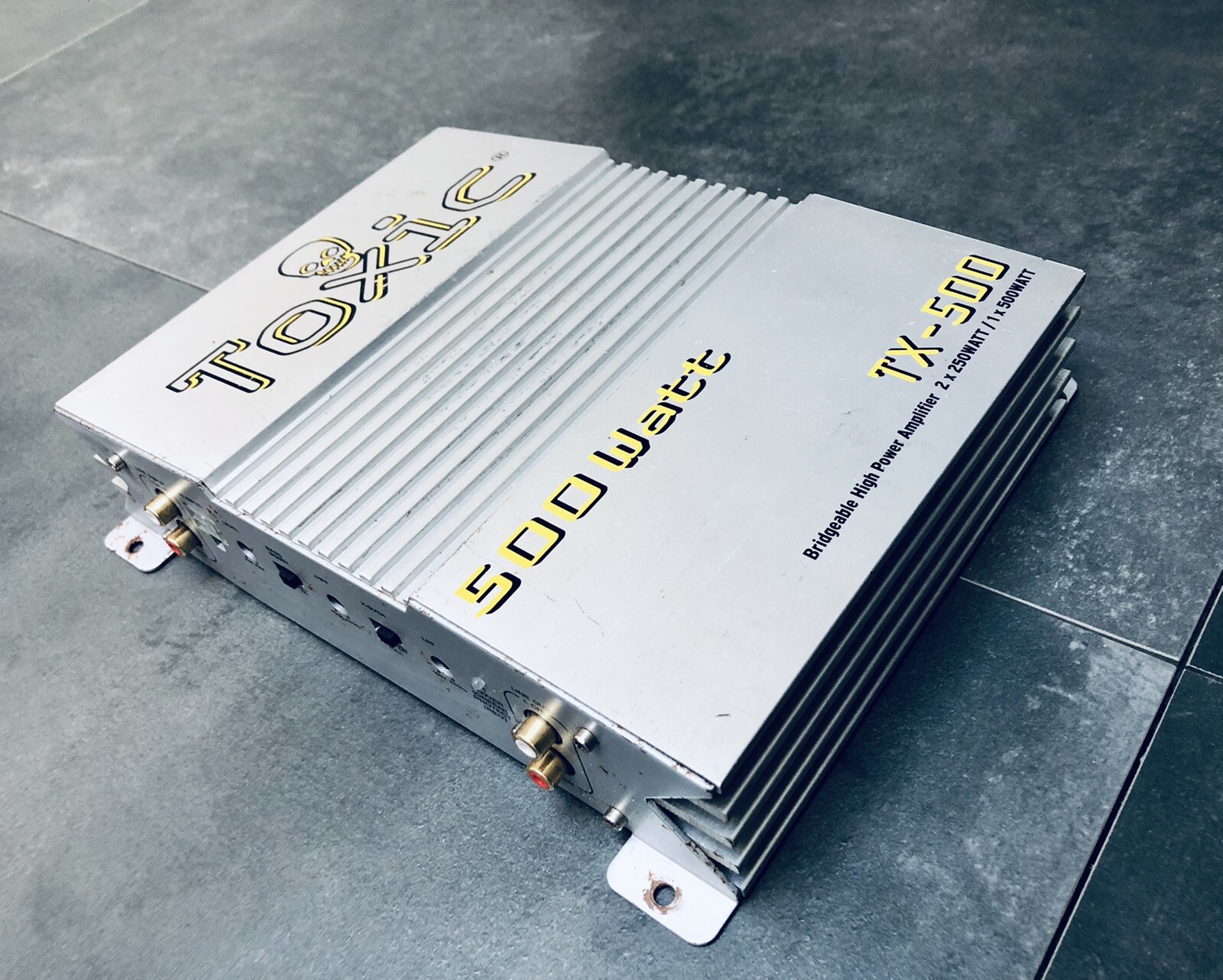 USED TOXIC TX500 500W 2 CH Bridgeable High Power incar Amplifier UK