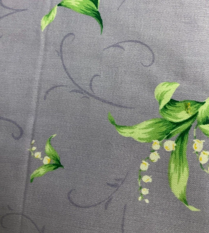 TELA PARA DECORACIÓN DEL HOGAR SUBURBANA - LIRIO DEL VALLE SOBRE PÚRPURA, 54" CON - POR LA YD Foto 4 de 4