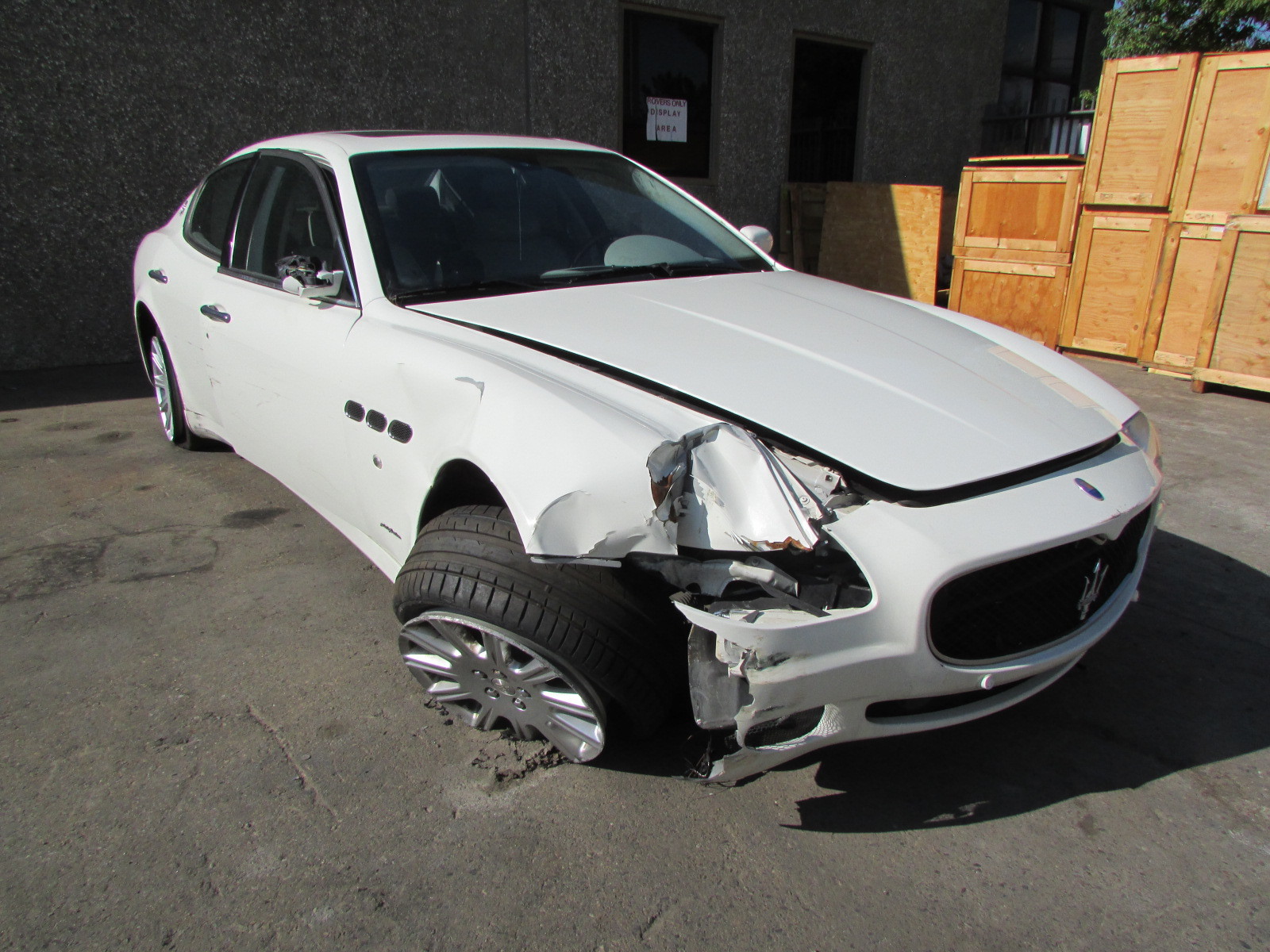 Maserati Quattroporte, LH Rear Door Vertical Molding, Outer Trim, P/N 67066600