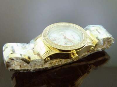 Ladies Swiss Master 164 Diamonds Gold-tone Round Case and 