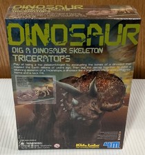 3545 - Triceratops, Dig a Dinosaur Skeleton, 4M - Kidz Labs, Toysmith - Ages 8 