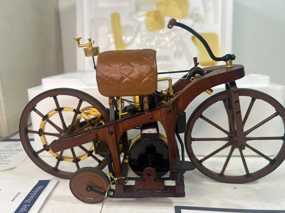 Franklin Mint 1885 Daimler Single Track - with Paperwork - Image 2 of 4