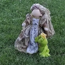 Waldorf Style Princess Doll & Crochet Frog – OOAK Handmade Fairy Tale Doll – Tre