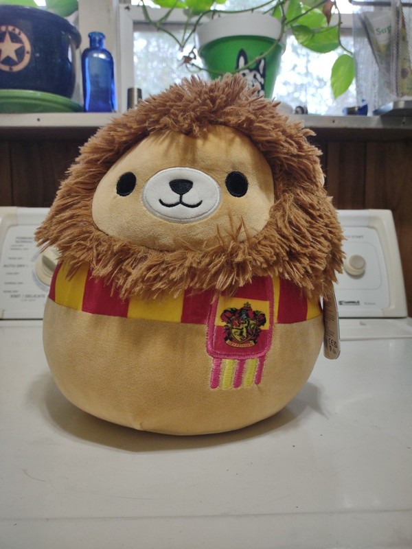 Squishmallows Harry Potter Gryffindor Lion 10 in Plush Doll - SQWB00017