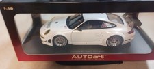 1 18 Autoart Porsche 911 GT3 RSR White