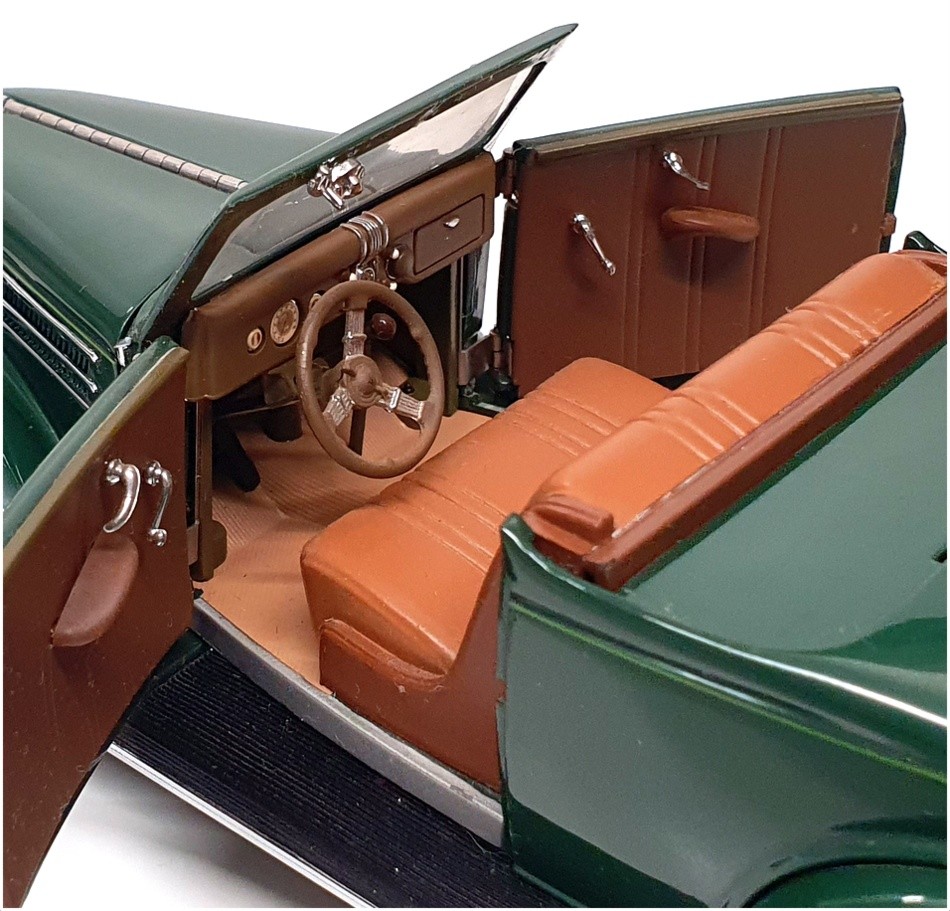 Franklin Mint 1/24 Scale B11XA09 - 1936 Ford Deluxe