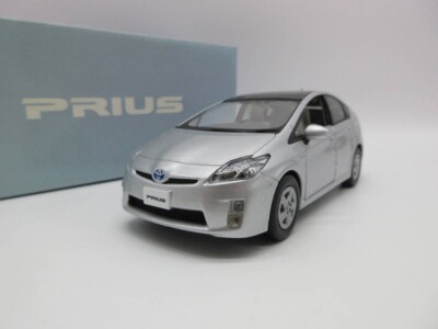 1/30 PRIUSミニカーセット（店舗展示用） 未使用品 S=1/30 色見本