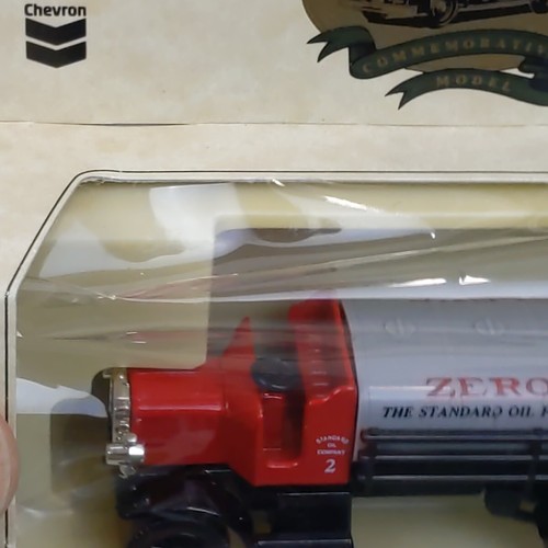 Chevron Zerolene 1911 Chain Drive Tank Truck Die-Cast Made In England - Picture 3 of 3