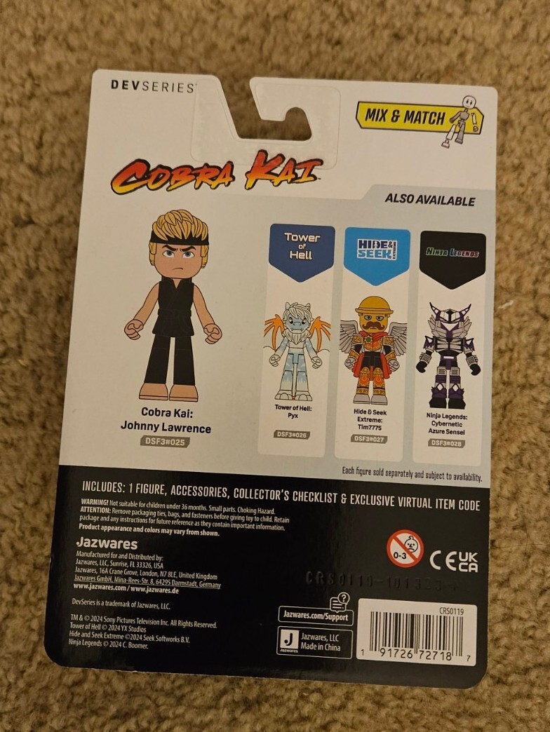 JohnnyWalkerキャラクター額 51v4YOMkgeL._UF894,1000_QL80_.jpg
