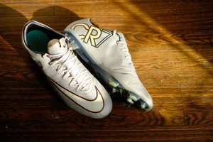 cr7 silver cleats