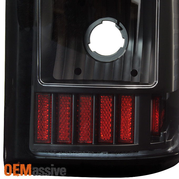 Buy 1999-2002 Chevy Silverado 1999-2003 GMC Sierra Tail Lights Chrome LED 00 01 In Cerritos - Foto 2