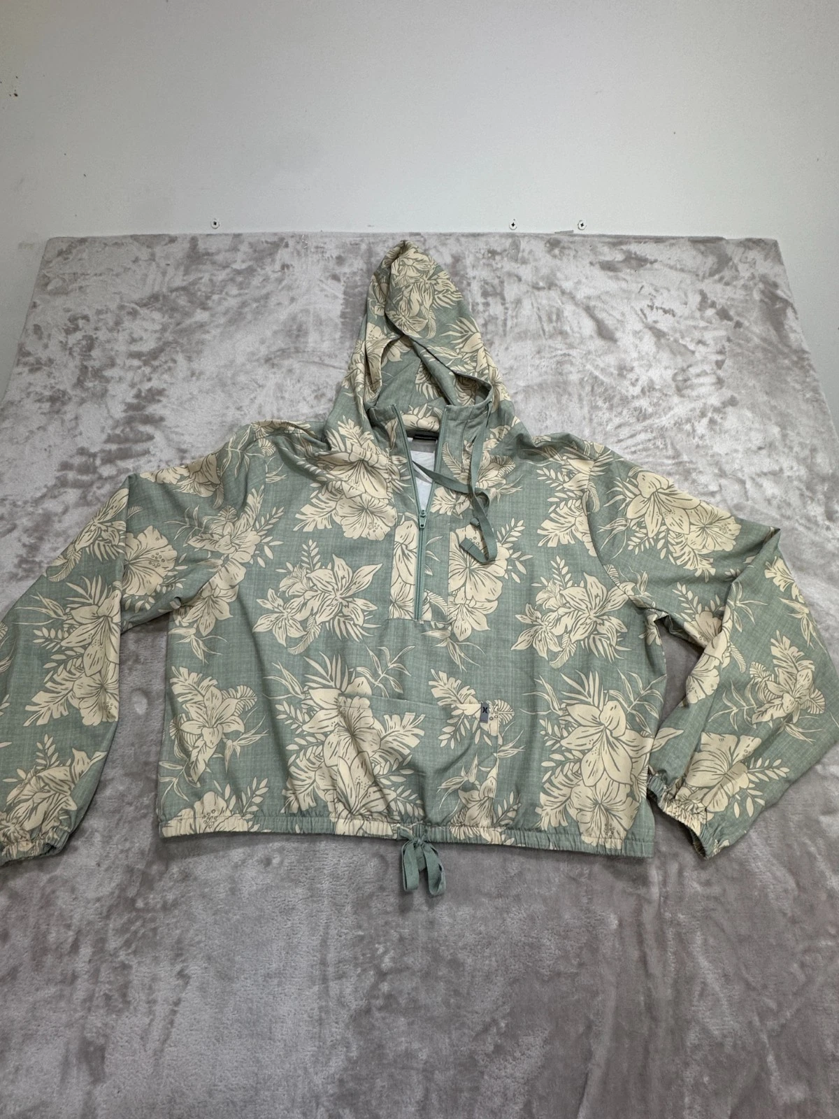 Hurley Hoodie Cropped Windbreaker Top Womens XL Green Floral 1/4 Zip Drawstring
Opens in a new windo