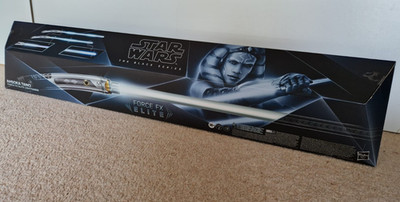Hasbro Star Wars: Black Series Force FX Elite Lichtschwert Ahsoka Tano Replik