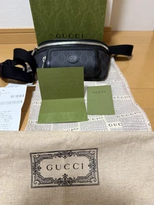Ceinture GUCCI avec épaule G imbriquée en bon état Du Japon