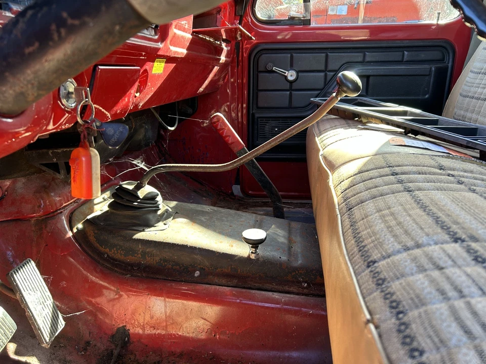 73-79 Ford F-350 - NP435 MANUAL 4 velocidades TRANSMISSION SHIFTER alça botão de bota - Imagem 2 de 4