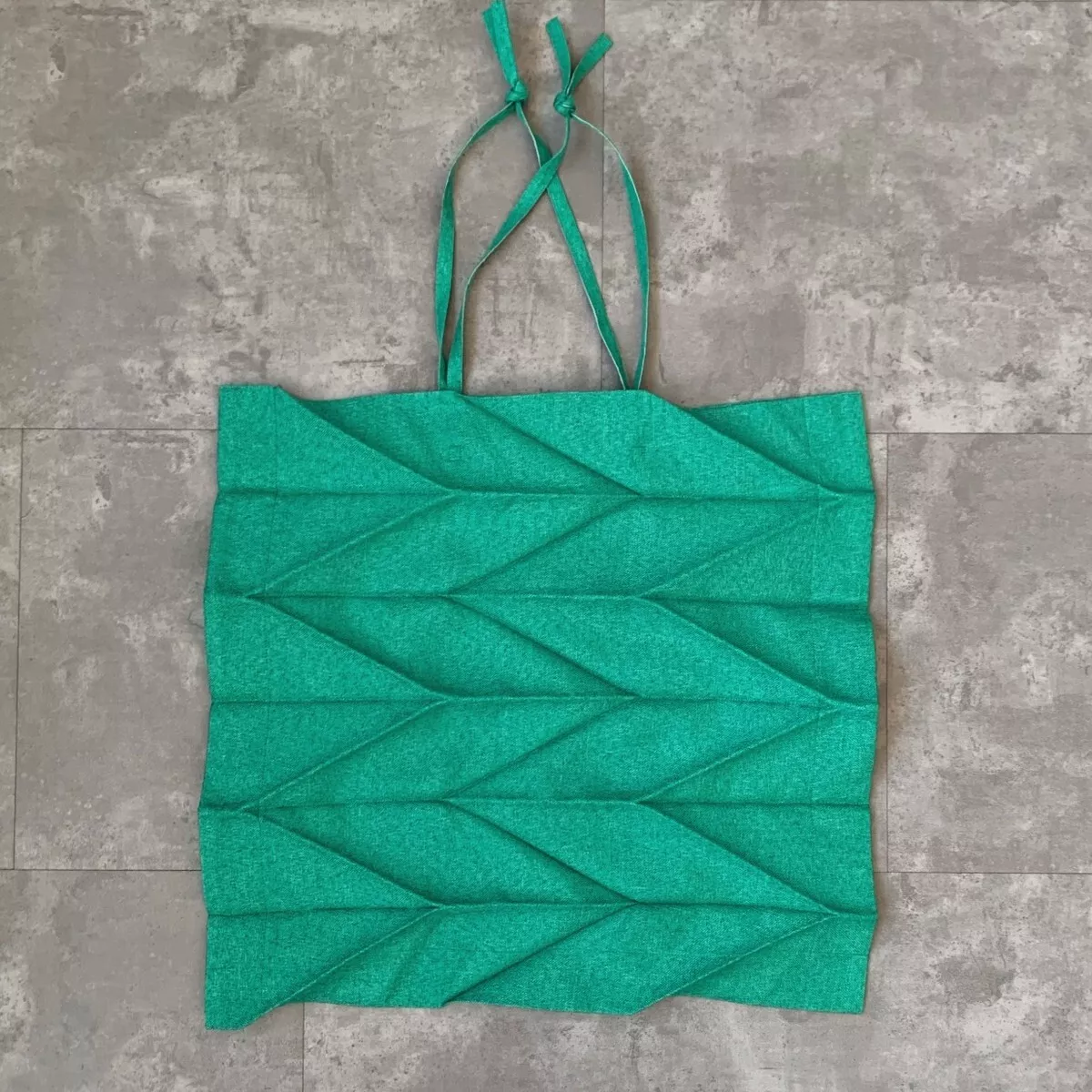 ISSEY MIYAKE x Iittala Tote bag