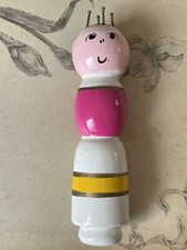 Ancien tricotin en bois - Rose