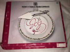 International Silver Company Christmas Plate With Pie Slicer Unused Home Kitchen
