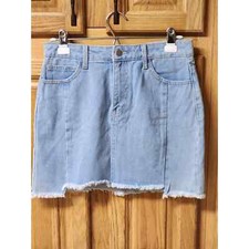 Forever 21 Fringe Denim Skirt. Size Medium. NWT