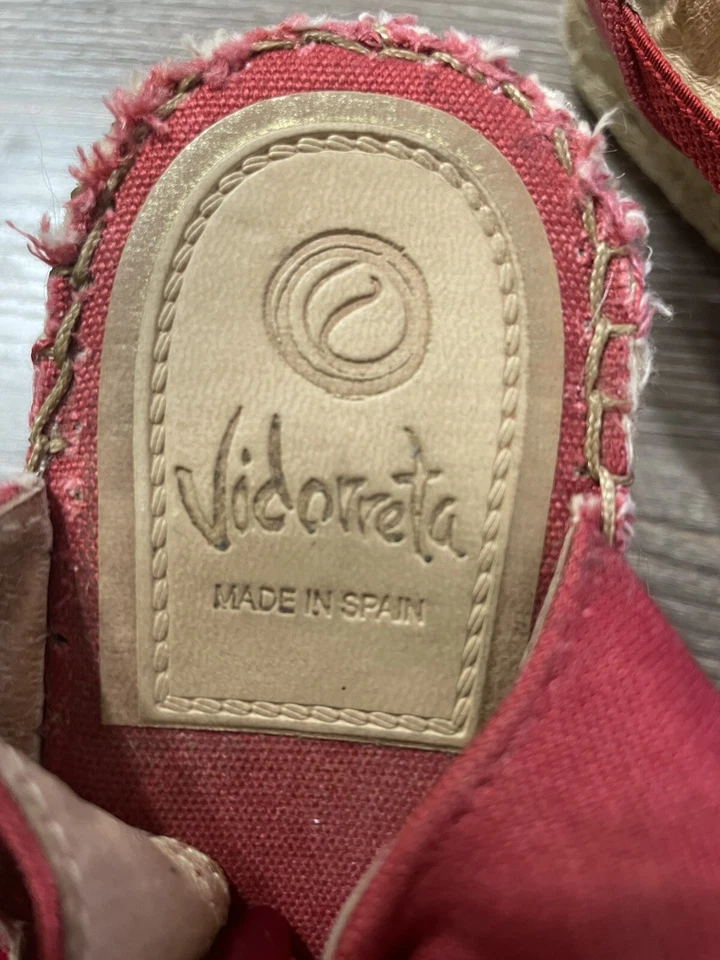 Tacones de cuña Vidoretta para mujer rojos sin cordones de ganchillo hechos en España talla 39 (US 8,5) Foto 3 de 4