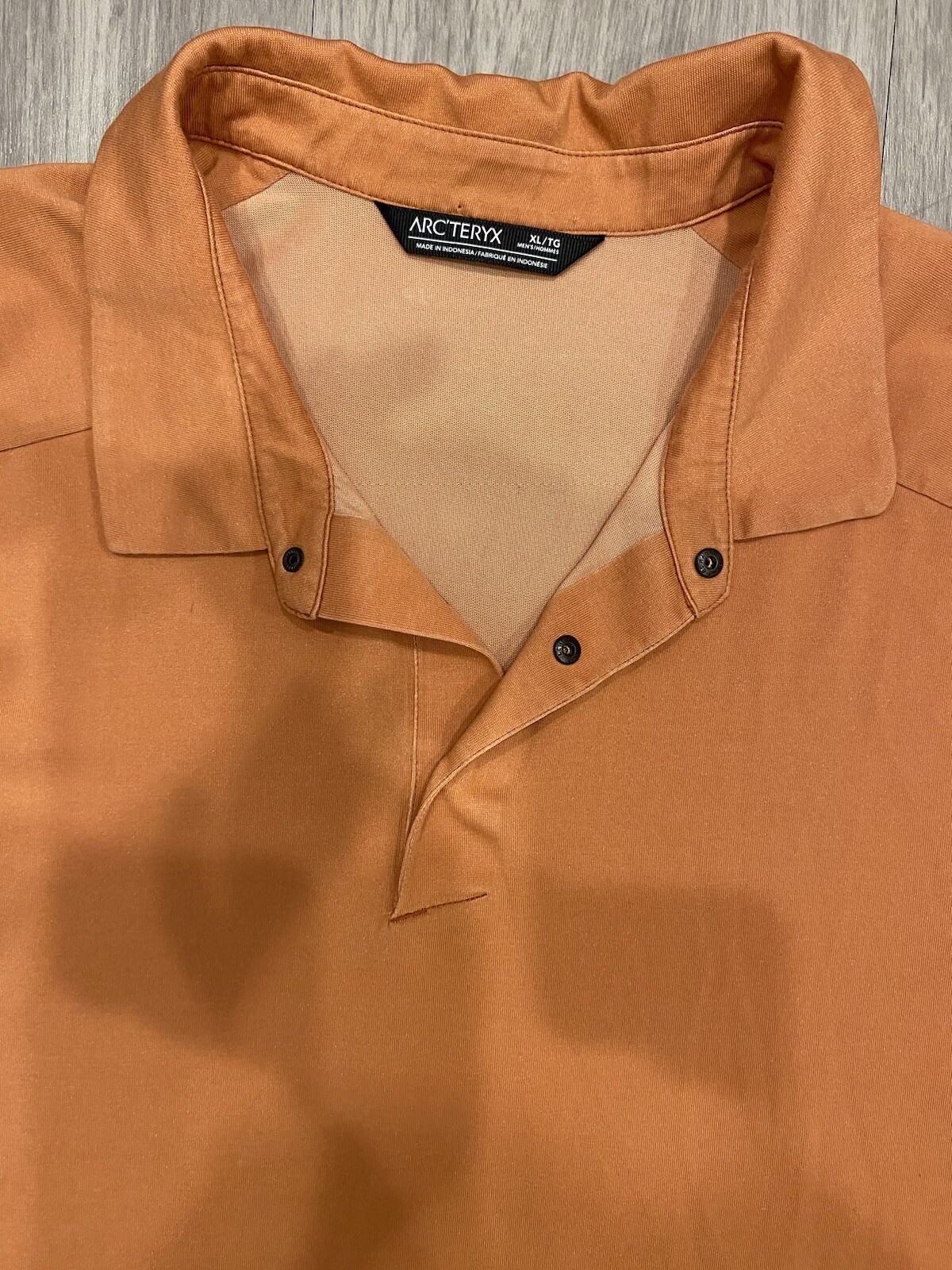 Polo Shirt Arc'teryx da uomo XL arancione maniche corte a scatto con bottoni escursioni all'aperto